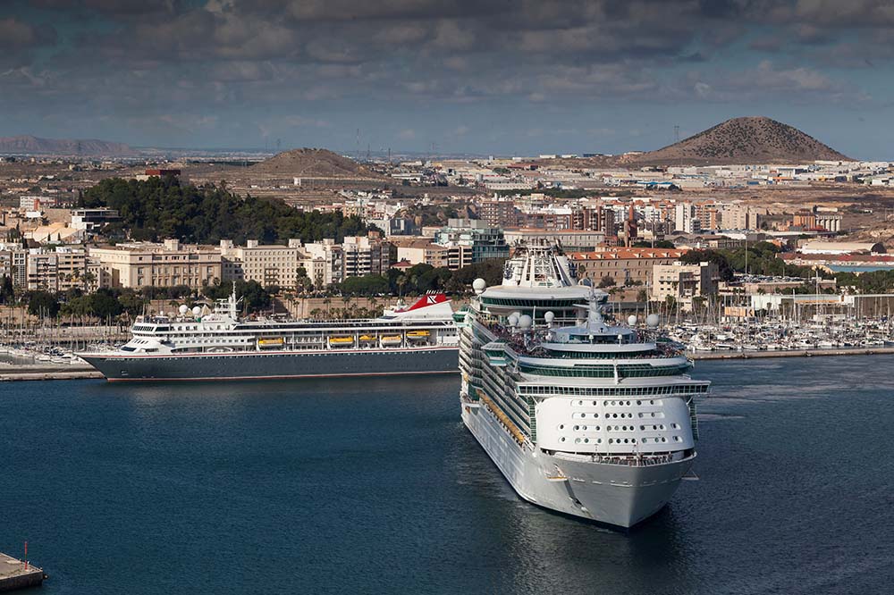 Agencia Marítima Blázquez S.A. ha recibido una subvención para la implantación de un Plan de Igualdad cofinanciada por el Fondo Social Europeo a través de la Consejería de Mujer, Igualdad, LGTBI, Familias, Política Social y Transparencia de la Región de Murcia